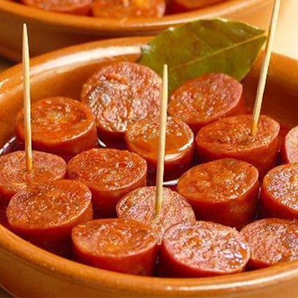 Chorizos a la sidra